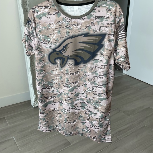 Eagles Camo Mens Shirt - Picture 1 of 4